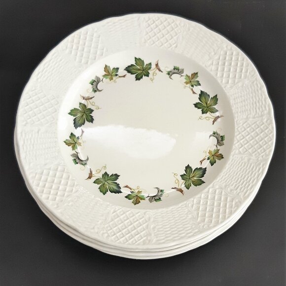 VTG Set of 6 Salad Plates England Green Ivy Embossed Rim Concorde Pattern 8" - Picture 1 of 10